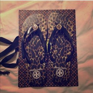 Tory Burch authentic leopard print flip flops 10